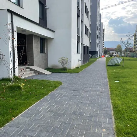 Modern Studio Near Coresi Mall W. Parking-2